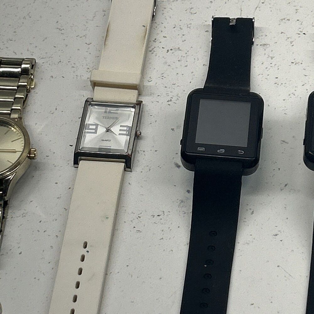 Bundle Of 21 Untested Watches - Mix Of Vintage And Smart Watches - Picture 4 of 16